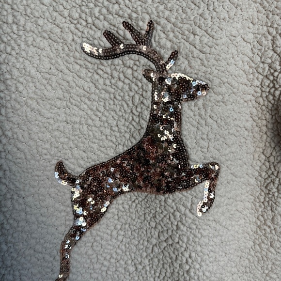 Chance or Fate Women's Light‎ Salmon Pink Sequin Reindeer Sherpa Sweater Top M - Picture 3 of 13